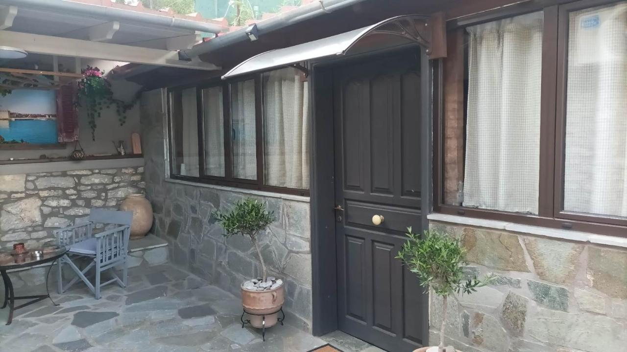 Αυθεντικό Πετρινο Στην Ναύπακτο Apartment Nafpaktos Екстериор снимка