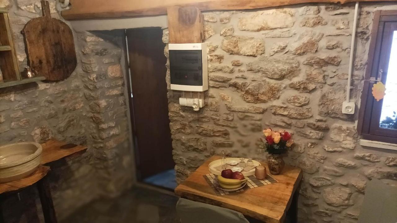 Αυθεντικό Πετρινο Στην Ναύπακτο Apartment Nafpaktos Екстериор снимка