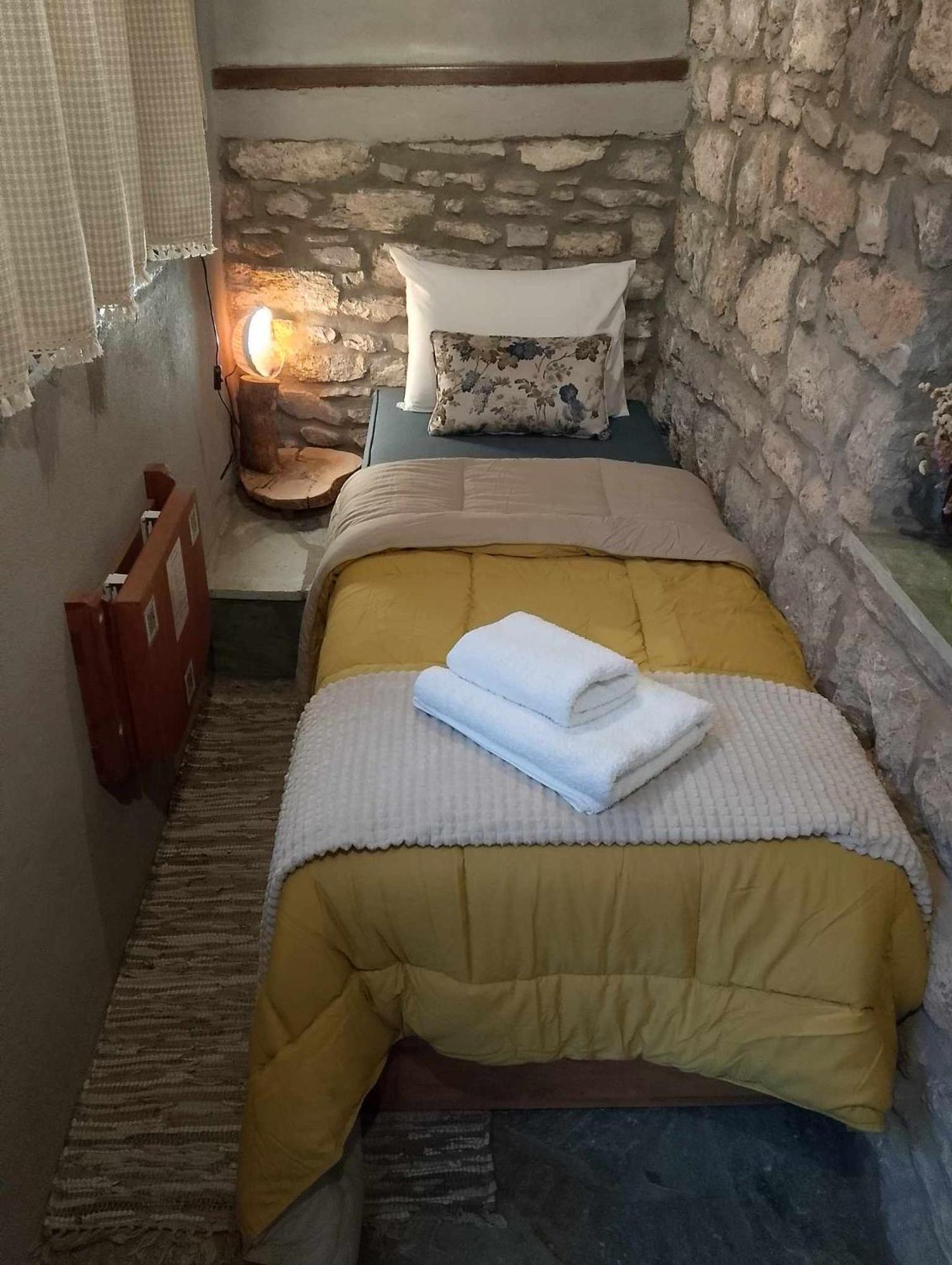 Αυθεντικό Πετρινο Στην Ναύπακτο Apartment Nafpaktos Екстериор снимка