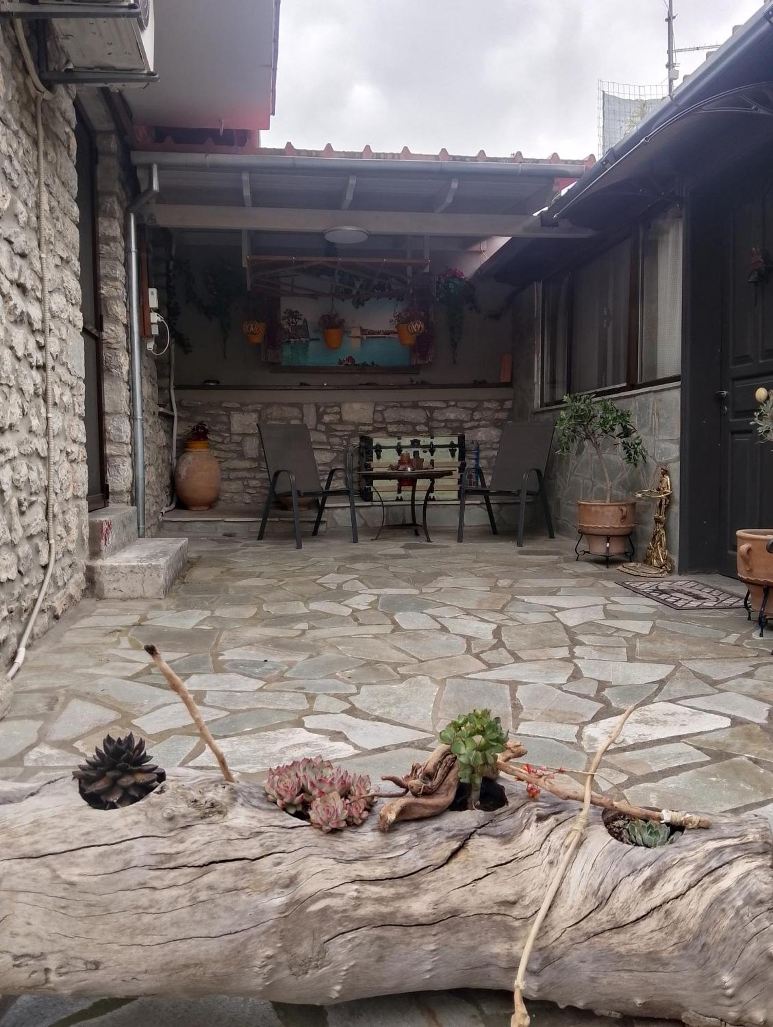 Αυθεντικό Πετρινο Στην Ναύπακτο Apartment Nafpaktos Екстериор снимка